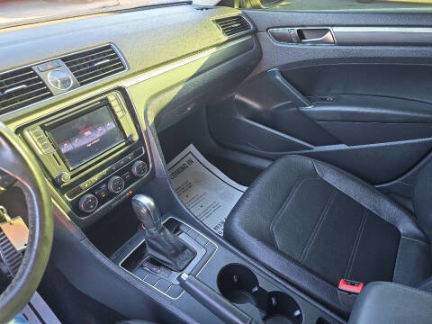 2017 Volkswagen Passat 1.8T R-Line