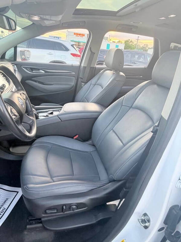 2020 Buick Enclave Essence