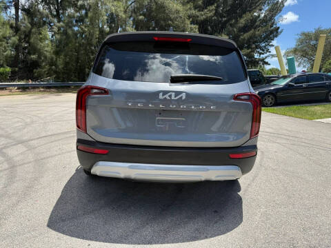 2022 Kia Telluride LX