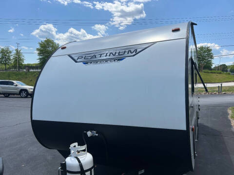 2021 Forest River FSX PLATINUM 179DBKX
