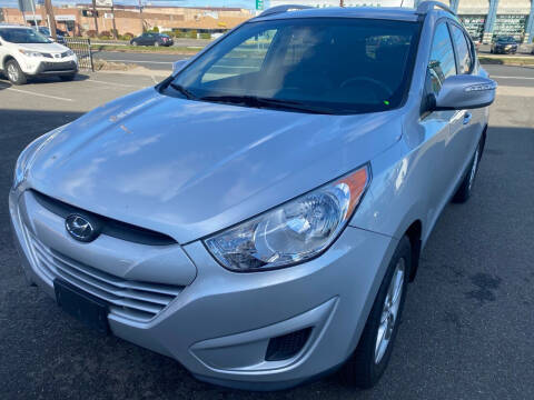 2012 Hyundai Tucson for sale at MAGIC AUTO SALES in Little Ferry NJ