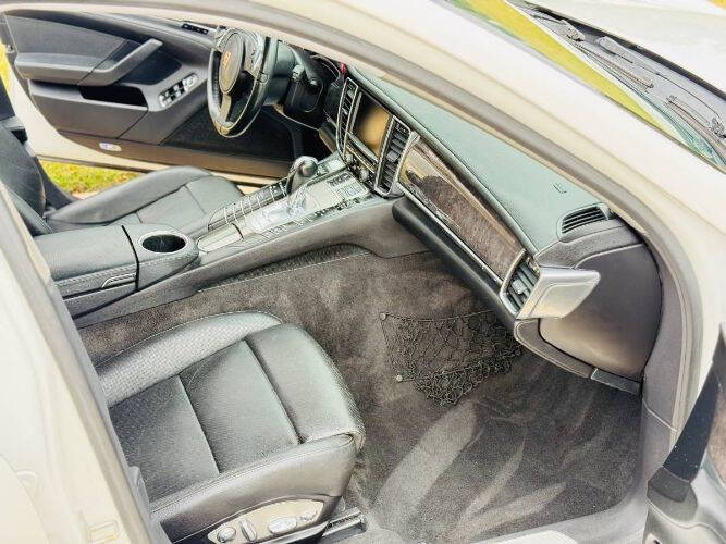 2012 Porsche Panamera