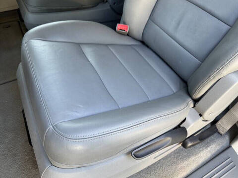 2012 Volkswagen Routan