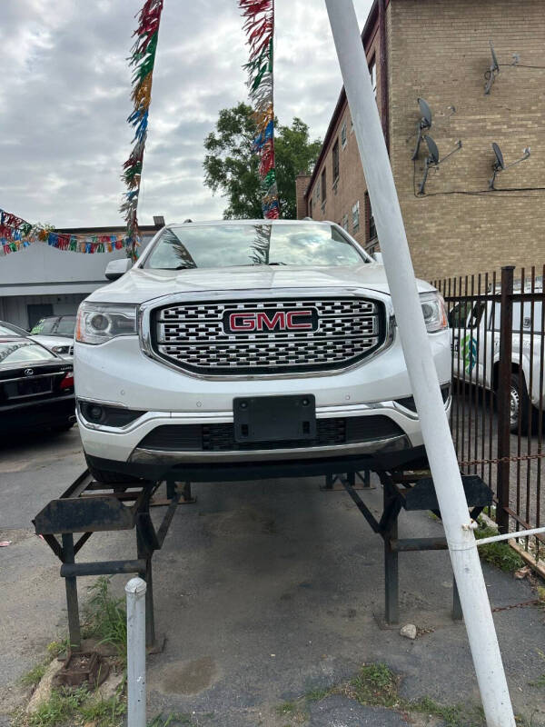 2017 GMC Acadia Denali