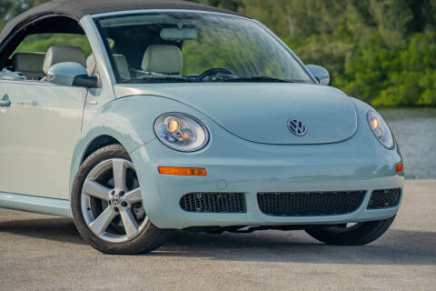 2010 Volkswagen New Beetle Convertible
