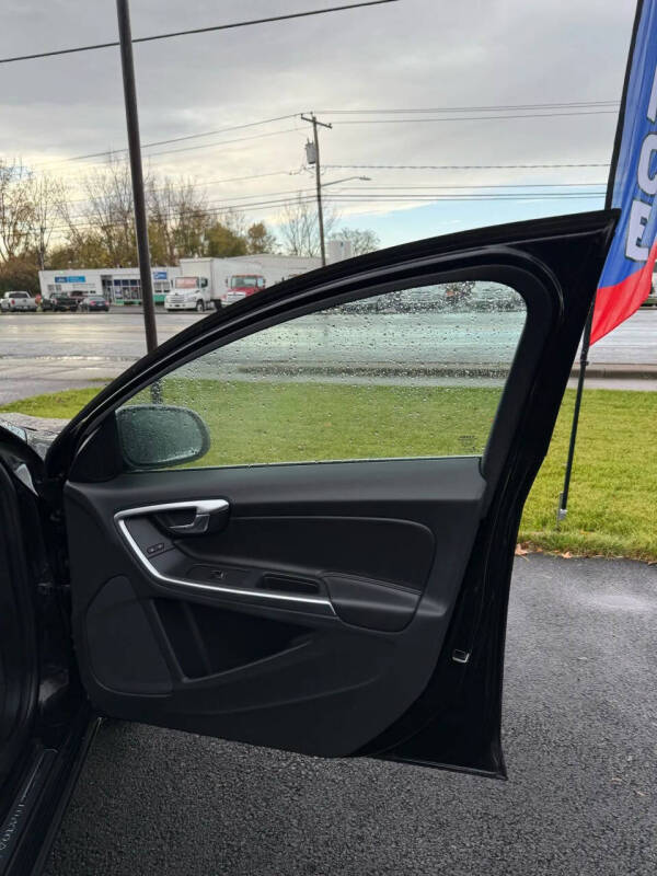 2017 Volvo V60 T5 Premier