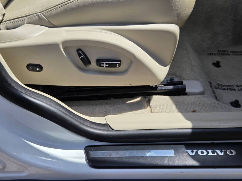 2016 Volvo XC60 T5 Drive-E Premier