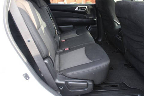 2017 Nissan Pathfinder Platinum