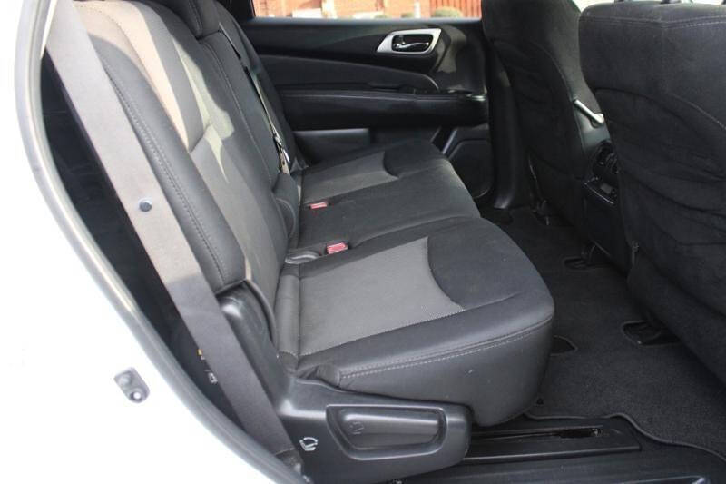 2017 Nissan Pathfinder Platinum