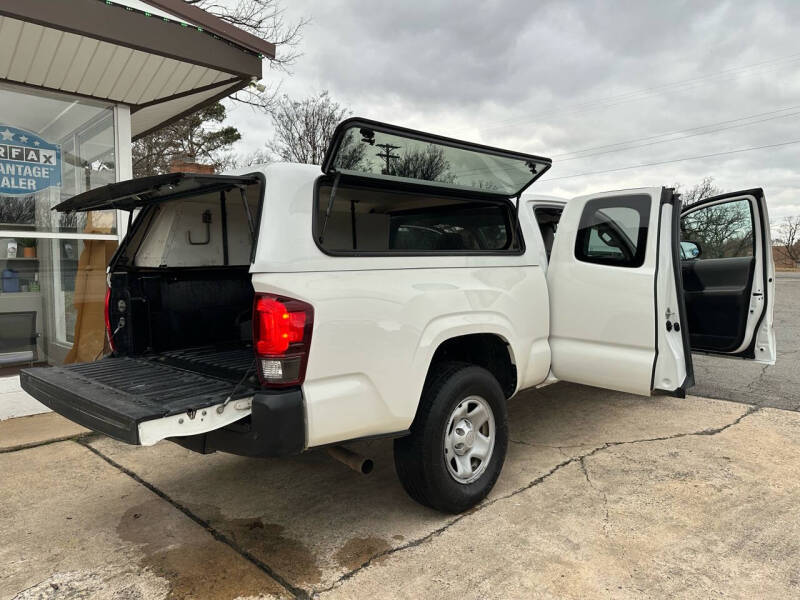 2020 Toyota Tacoma SR photo 11