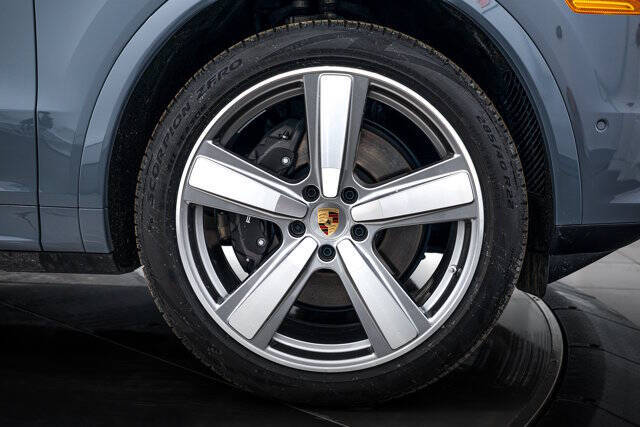 2025 Porsche Cayenne