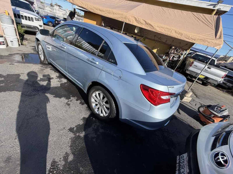 2013 Chrysler 200 Touring