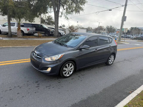 2013 Hyundai Accent SE