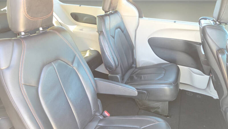 2020 Chrysler Pacifica Touring L Plus