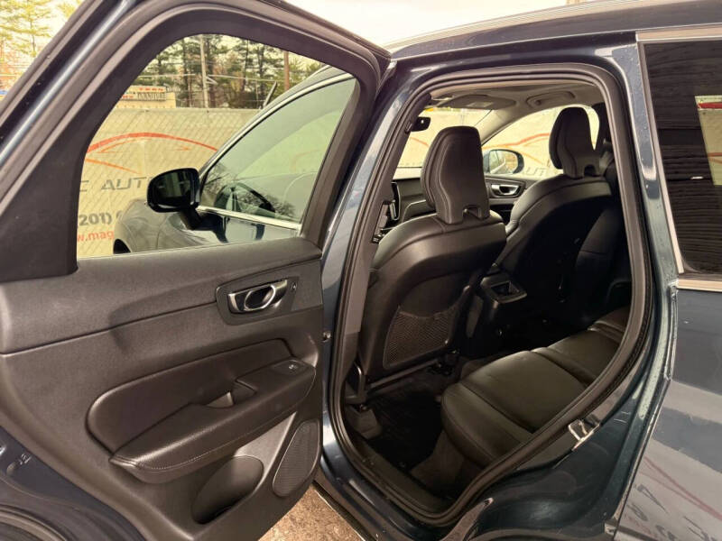 2020 Volvo XC60 T5 Momentum