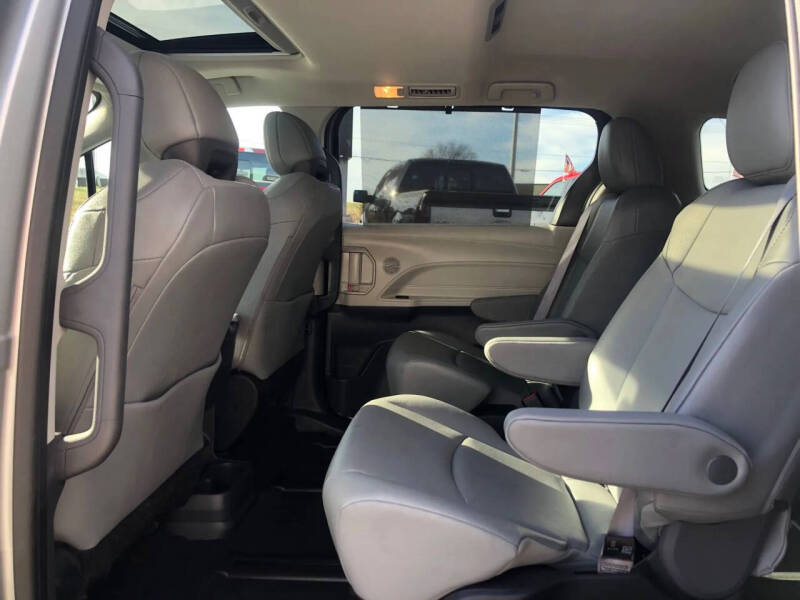 2024 Toyota Sienna XLE 7-Passenger
