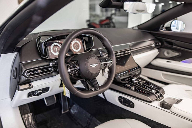 2026 Aston Martin Vanquish Volante