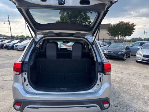 2019 Mitsubishi Outlander SE