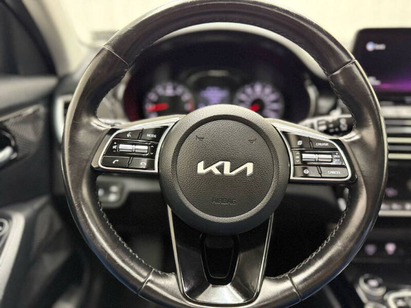 2022 Kia Seltos EX