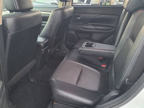 2015 Mitsubishi Outlander SE