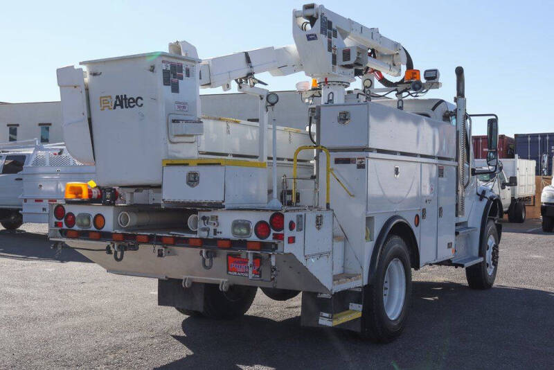 2016 Freightliner M2 106