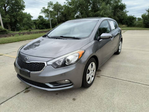 2016 Kia Forte5 for sale at Mr. Auto in Hamilton OH