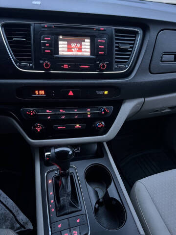 2016 Kia Sedona LX