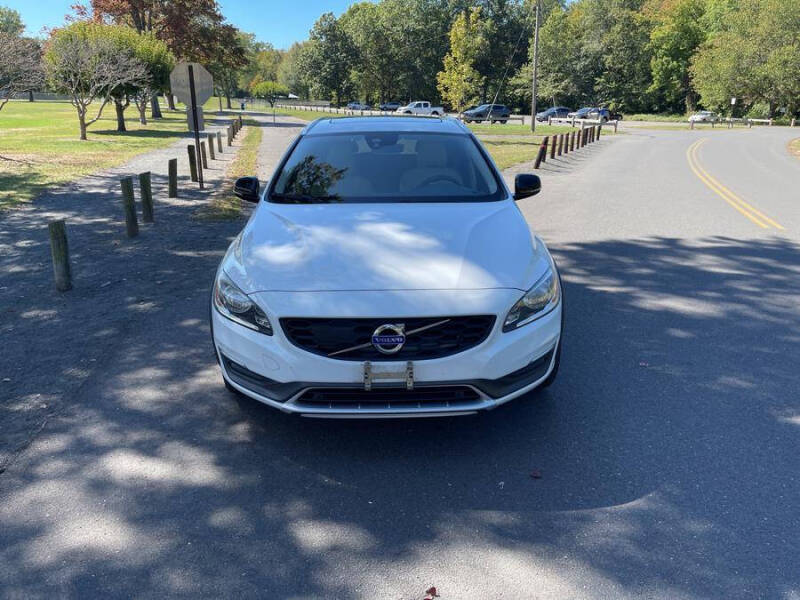 2015 Volvo V60 Cross Country T5