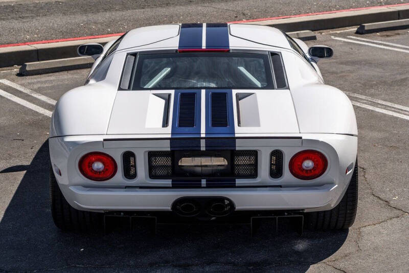 2005 Ford GT