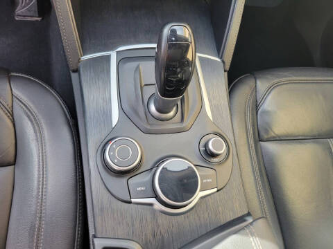 2019 Alfa Romeo Stelvio Sport