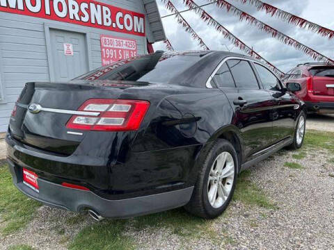 2016 Ford Taurus SE