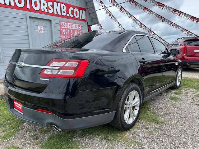 2016 Ford Taurus SE