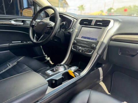 2020 Ford Fusion SEL