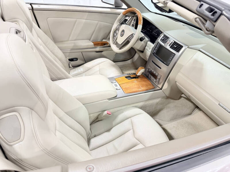 2005 Cadillac XLR