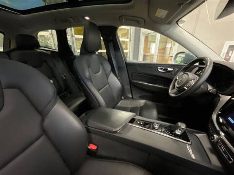 2023 Volvo XC60 B5 Core