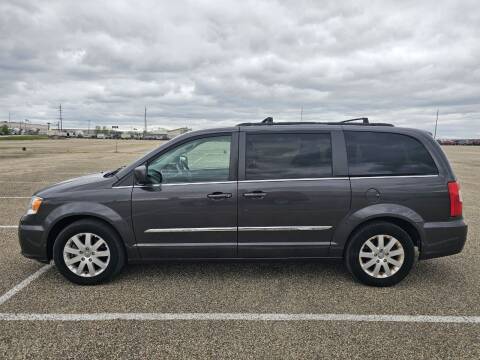 2015 Chrysler Town and Country for sale at Tumbleson Automotive in Kewanee IL