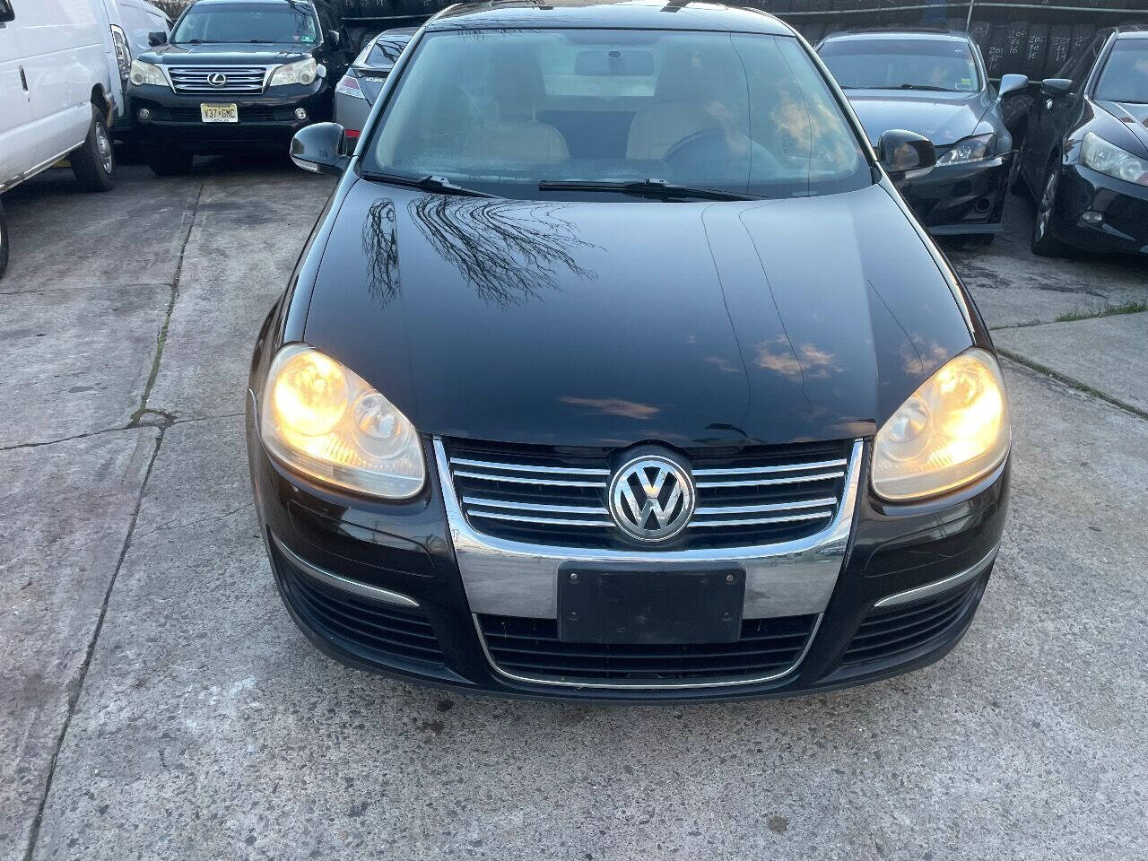 2009 Volkswagen Jetta for sale at Universal Motors Dba Speed Wash And Tires in Paterson, NJ