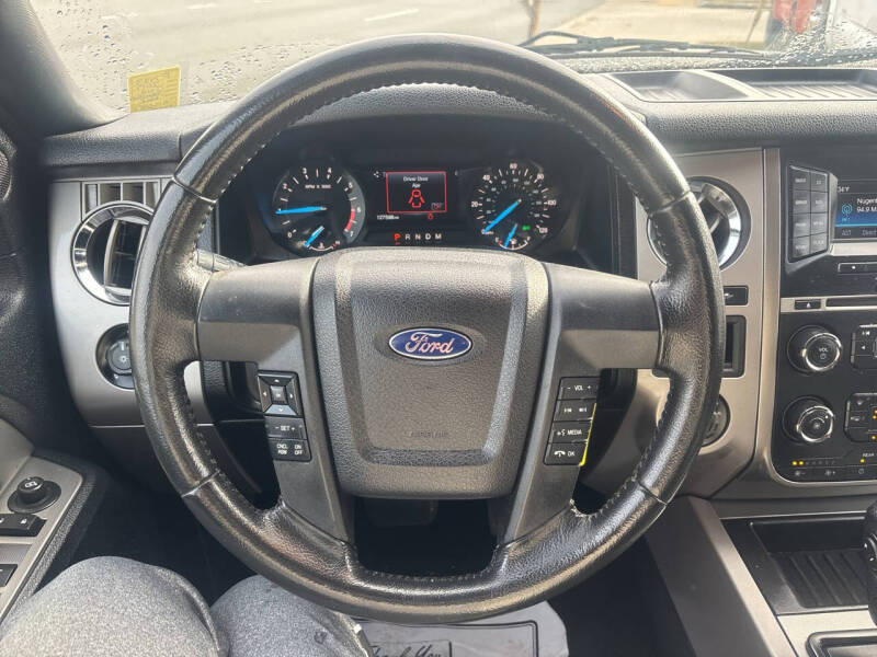 2017 Ford Expedition EL XLT