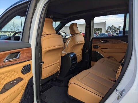 2025 Jeep Grand Cherokee Summit