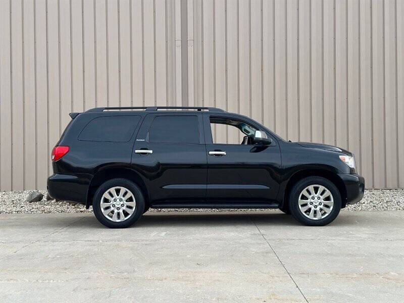 2008 Toyota Sequoia Platinum photo 7