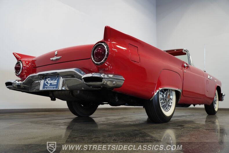 1957 Ford Thunderbird