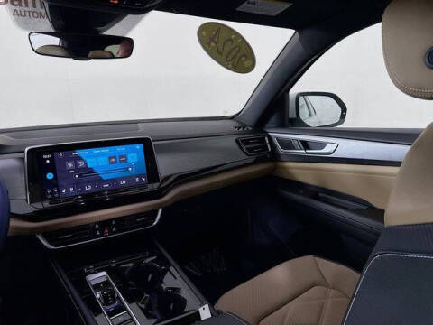 2024 Volkswagen Atlas Cross Sport SE 4Motion