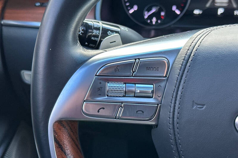 2020 Kia K900 Luxury