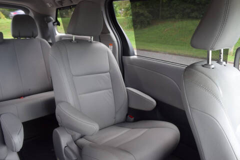 2017 Toyota Sienna XLE 7-Passenger