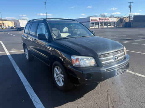 2006 Toyota Highlander Hybrid for sale at Urban Auto Connection in Richmond VA