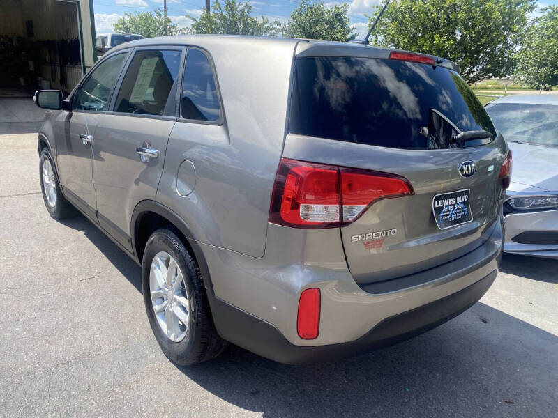 2015 Kia Sorento LX