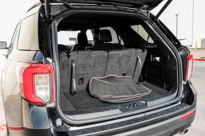 2022 Ford Explorer ST-Line