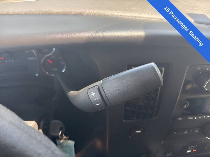 2025 Chevrolet Express LS 3500