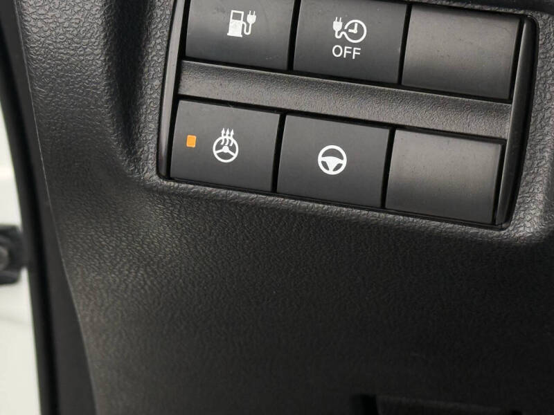 2022 Nissan LEAF SL PLUS