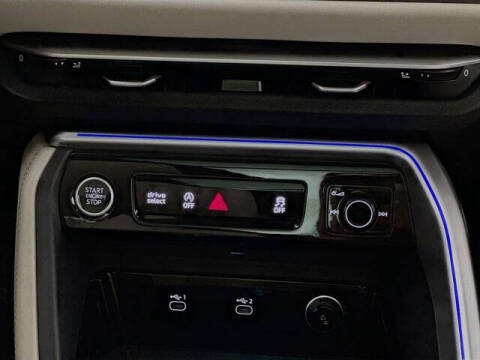 2025 Audi Q5 quattro Premium TFSI